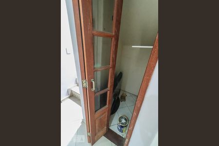 Armário debaixo da Escada de casa de condomínio à venda com 3 quartos, 125m² em Pechincha, Rio de Janeiro