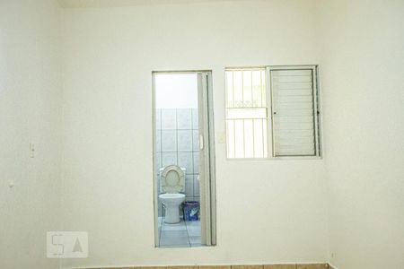 Quarto de casa para alugar com 1 quarto, 40m² em Km 18, Osasco