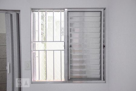 Quarto de casa para alugar com 1 quarto, 40m² em Km 18, Osasco