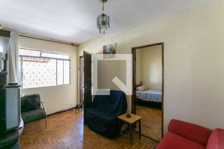 Sala de casa à venda com 3 quartos, 109m² em Santa Cruz, Belo Horizonte
