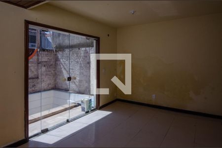 Sala de casa de condomínio à venda com 3 quartos, 140m² em Recreio dos Bandeirantes, Rio de Janeiro