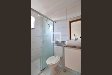 Banheiro de kitnet/studio para alugar com 1 quarto, 15m² em Vila Sao Pedro, Santo André