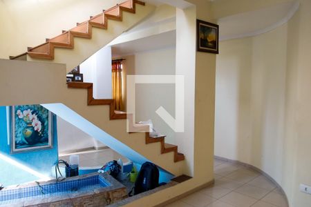 sala de casa para alugar com 3 quartos, 320m² em Km 18, Osasco