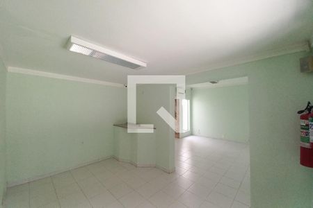 Sala de casa para alugar com 4 quartos, 230m² em Jardim Leonor, Campinas