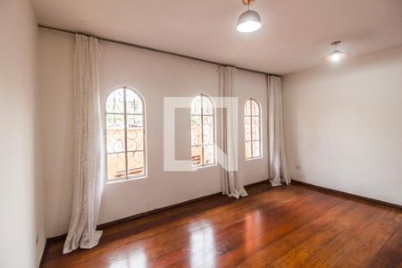 Sala de TV de casa para alugar com 3 quartos, 170m² em Jardim Regina Alice, Barueri
