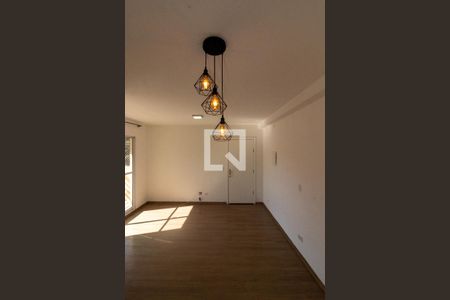 Sala de apartamento para alugar com 2 quartos, 49m² em Jardim Vista Alegre, Embu das Artes