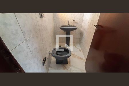 Casa 1 - Lavabo de casa para alugar com 4 quartos, 232m² em São Pedro, Osasco