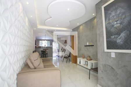 Sala de casa de condomínio à venda com 3 quartos, 200m² em Taquara, Rio de Janeiro