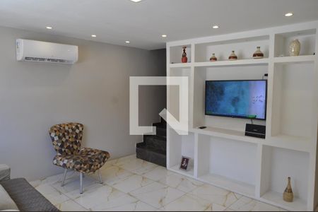 Sala de casa de condomínio à venda com 2 quartos, 145m² em Tanque, Rio de Janeiro