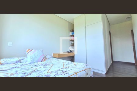 Suíte 1 de casa de condomínio à venda com 4 quartos, 374m² em Alphaville Vespasiano, Vespasiano
