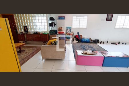 Sala de casa para alugar com 1 quarto, 85m² em Chácaras São Marcos, Embu das Artes