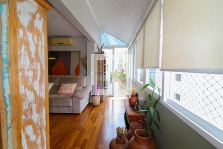 Sala de apartamento à venda com 2 quartos, 130m² em Jardim Europa, São Paulo