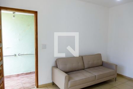 Sala de casa para alugar com 3 quartos, 152m² em Km 18, Osasco