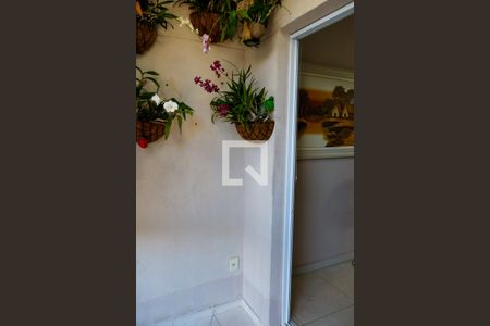 Sacada de casa para alugar com 2 quartos, 57m² em Umuarama, Osasco