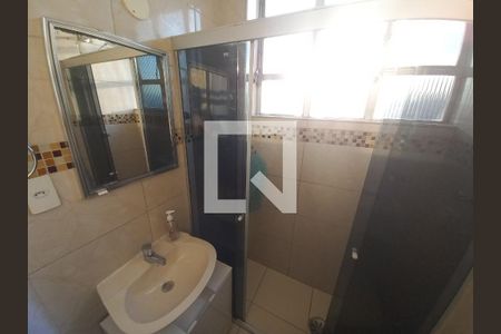 Banheiro de apartamento para alugar com 1 quarto, 25m² em Itararé, São Vicente