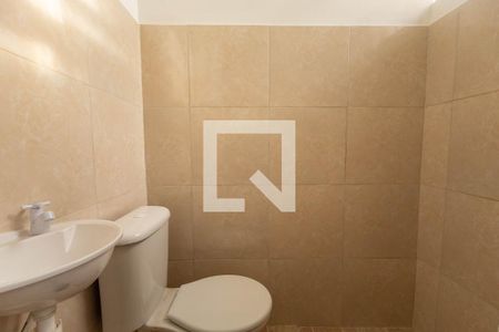 Banheiro de kitnet/studio para alugar com 1 quarto, 15m² em Santo Amaro, São Paulo