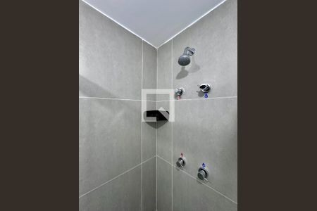 Banheiro  de kitnet/studio para alugar com 1 quarto, 31m² em Santo Amaro, São Paulo