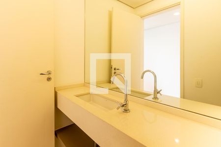 Banheiro Social de apartamento à venda com 1 quarto, 90m² em Vila Olímpia, São Paulo