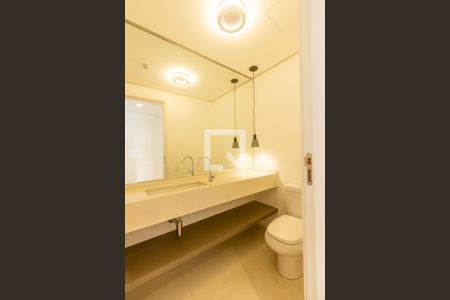 Banheiro Social de apartamento à venda com 1 quarto, 90m² em Vila Olímpia, São Paulo