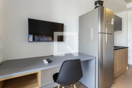 Sala/Quarto de kitnet/studio para alugar com 1 quarto, 24m² em Indianópolis, São Paulo